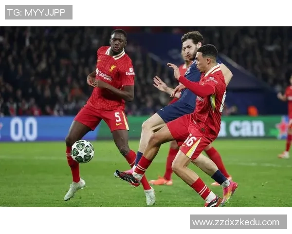 西甲热战巴黎圣日耳曼逆转利物浦引发争议判罚引爆全场激情